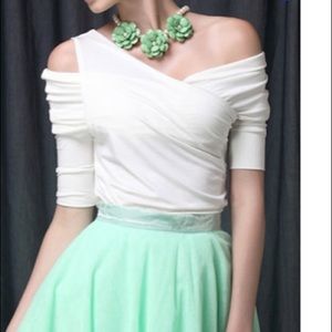 White Elegant Cotton-blend Short Sleeved Top